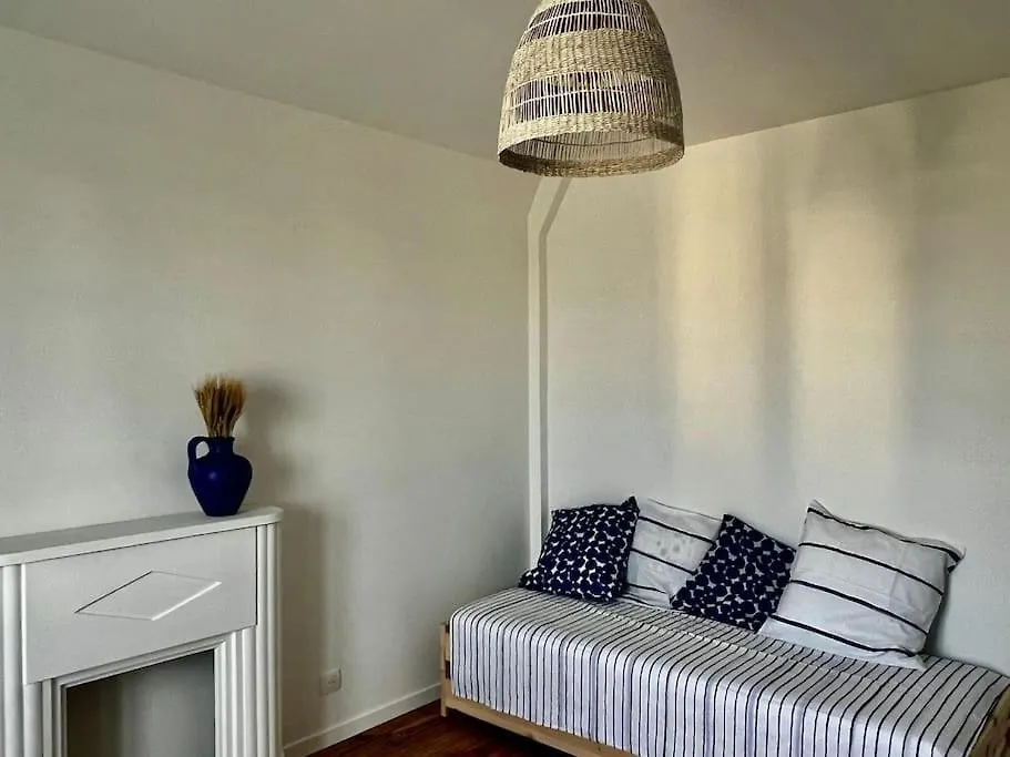 Holiday home Maison De Charme Avec Vue Mer Et Jardin Plouhinec